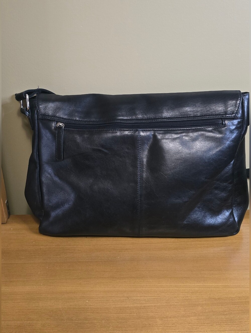 Estalon Leather Office Messenger  Briefcase Laptop Bag Black
